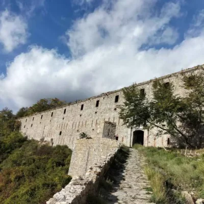 Gli imponenti e dimenticati Forti di Genova
